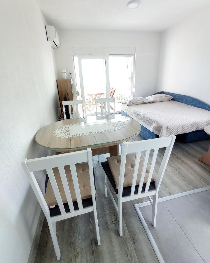 Casa Del Olivo Apartment Tucepi Ngoại thất bức ảnh