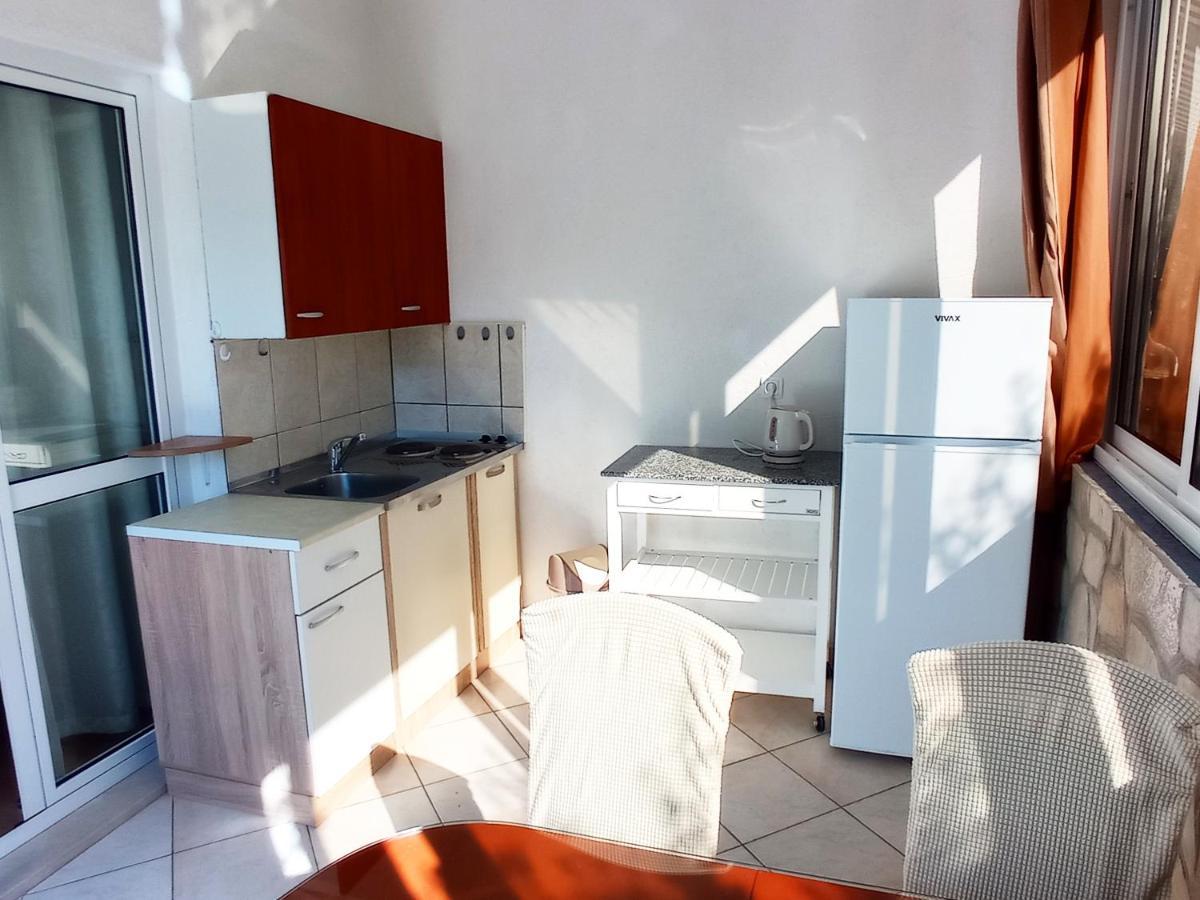 Casa Del Olivo Apartment Tucepi Ngoại thất bức ảnh